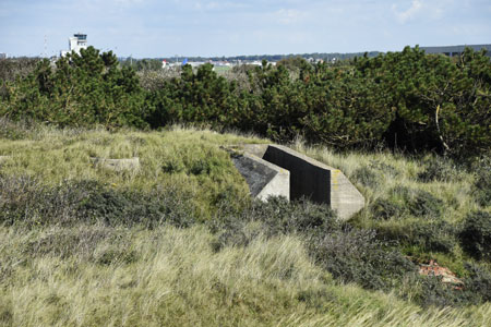 Eingang zu einem Unterstand in der Batterie Tirpitz