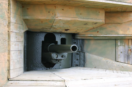 Jgerstand fr 105 mm K 331 (f) im Fort Hommet
