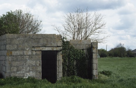 R 679 West - der östliche Teil des Einganges